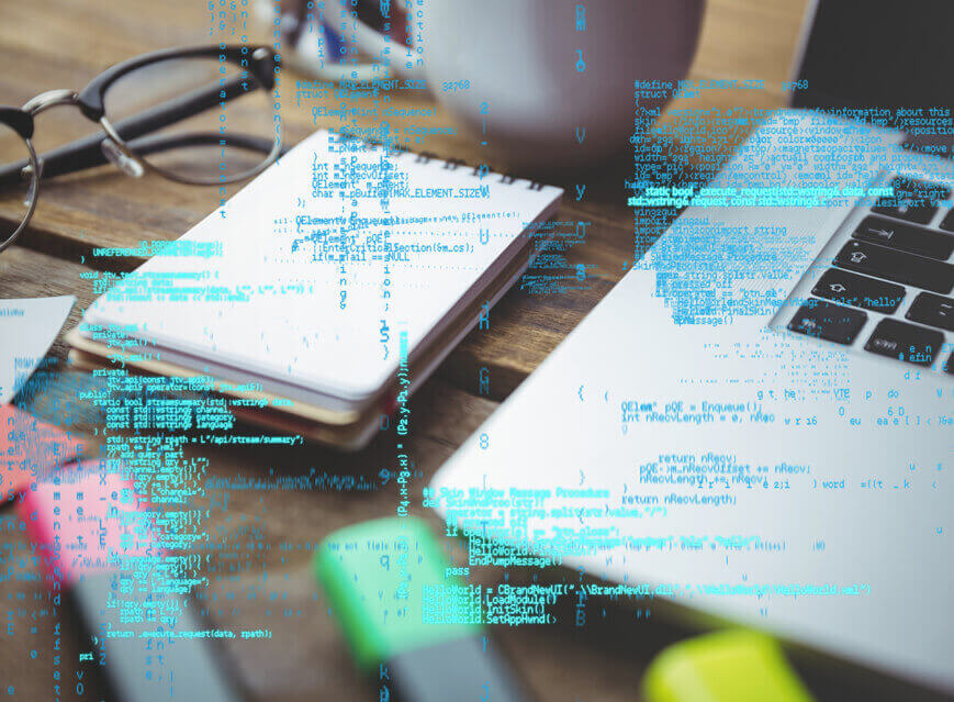 El desarrollo de software  comprende la planificación del producto, el diseño de ingeniería, el diseño de la arquitectura del producto, el desarrollo y las pruebas. La personalización, la configuración y la integración con otras aplicaciones empresariales son algunas de las tareas de implementación que se llevan a cabo. Para adaptarse a las necesidades del mercado.